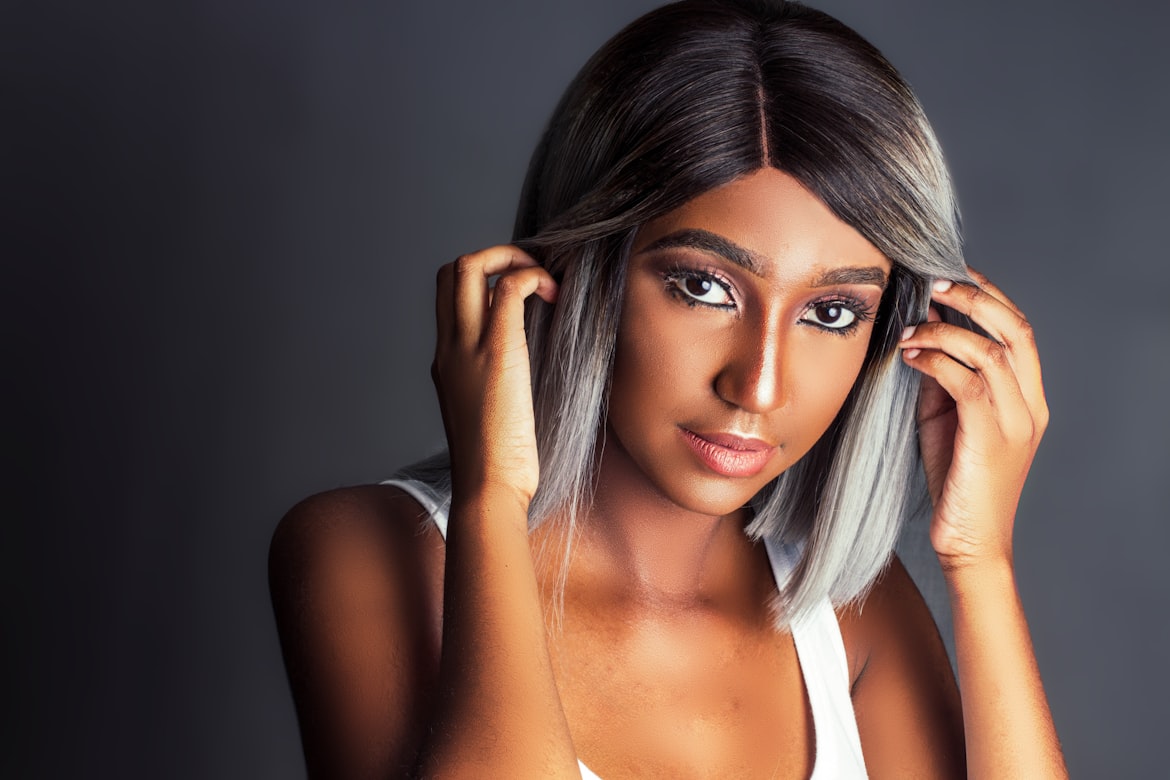 Modische Perücke – Styling und Fashion bei NewStyle